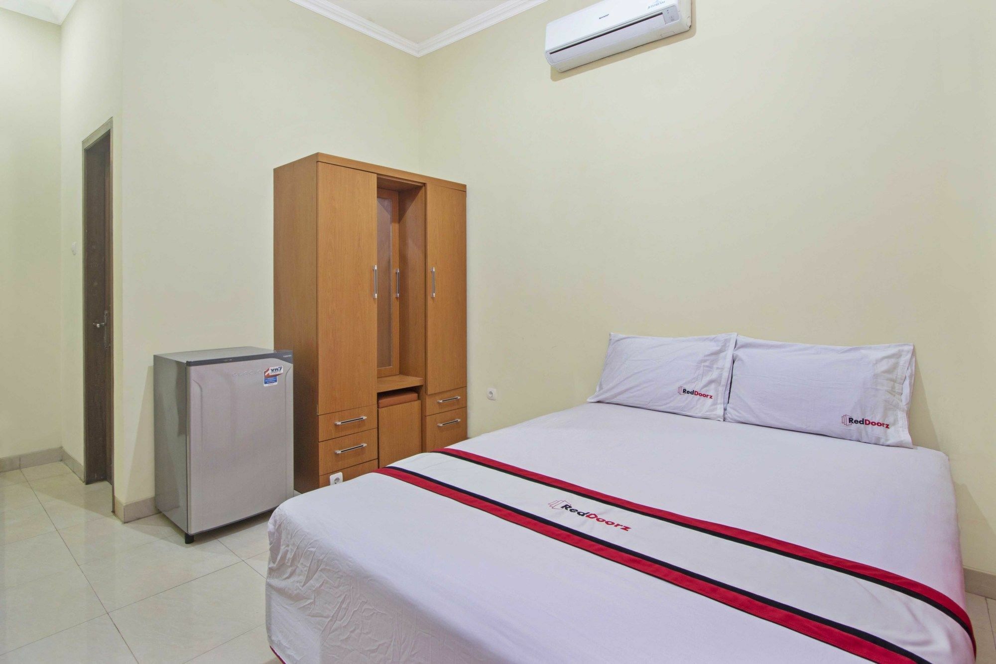 Reddoorz @ Pogung Baru Hotel Kejayan Exterior photo